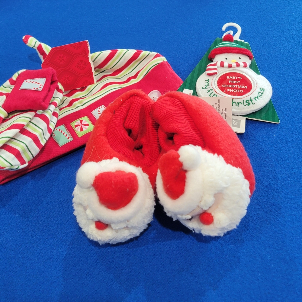 Christmas Booties, Hat, And Ornament For Baby